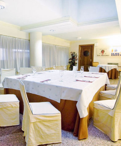 Servicio de restaurante y hotel